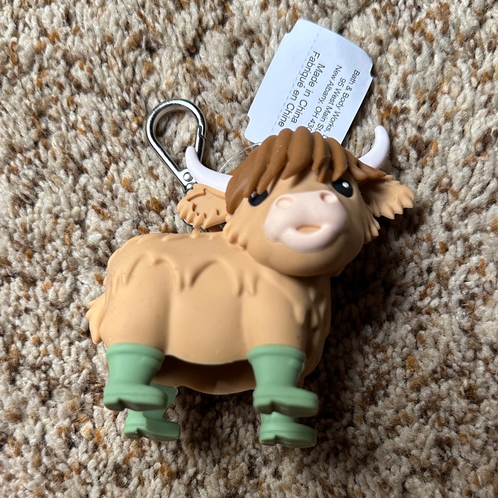 Highland Cow with Mint Boots Pocketbac Holder
